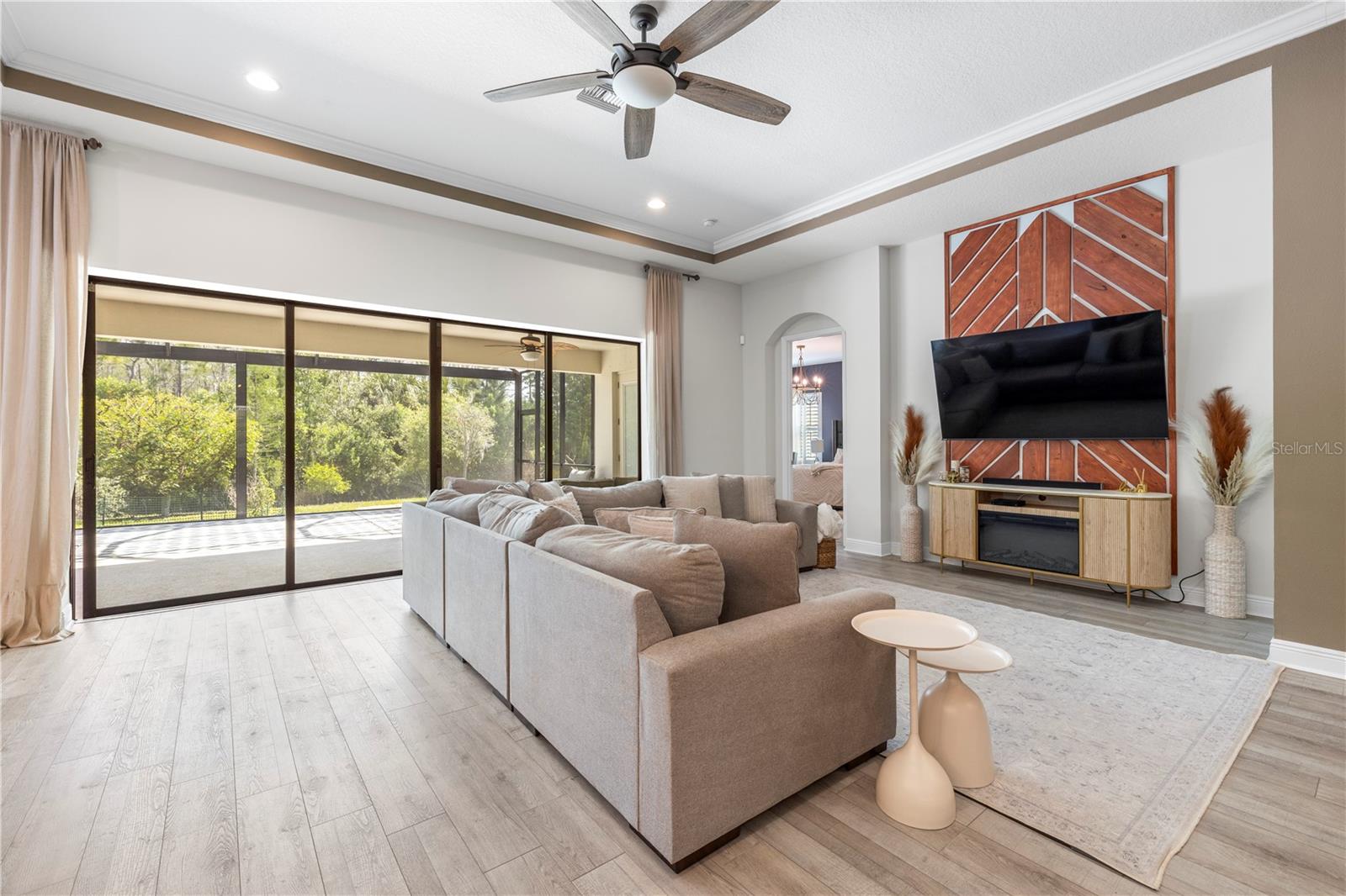 Listing photo id 9 for 4374 Tuner Bend