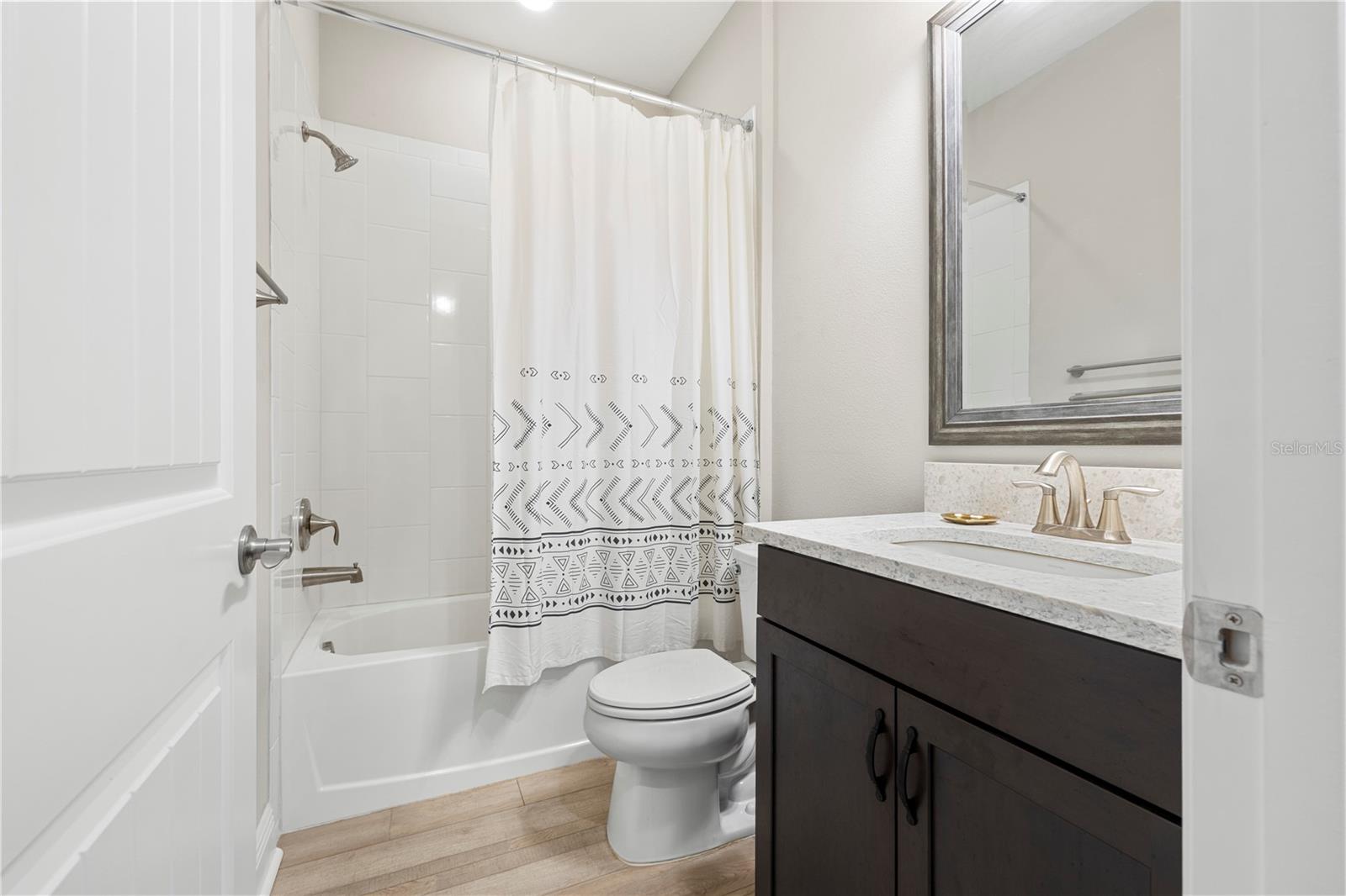 Listing photo id 13 for 4374 Tuner Bend