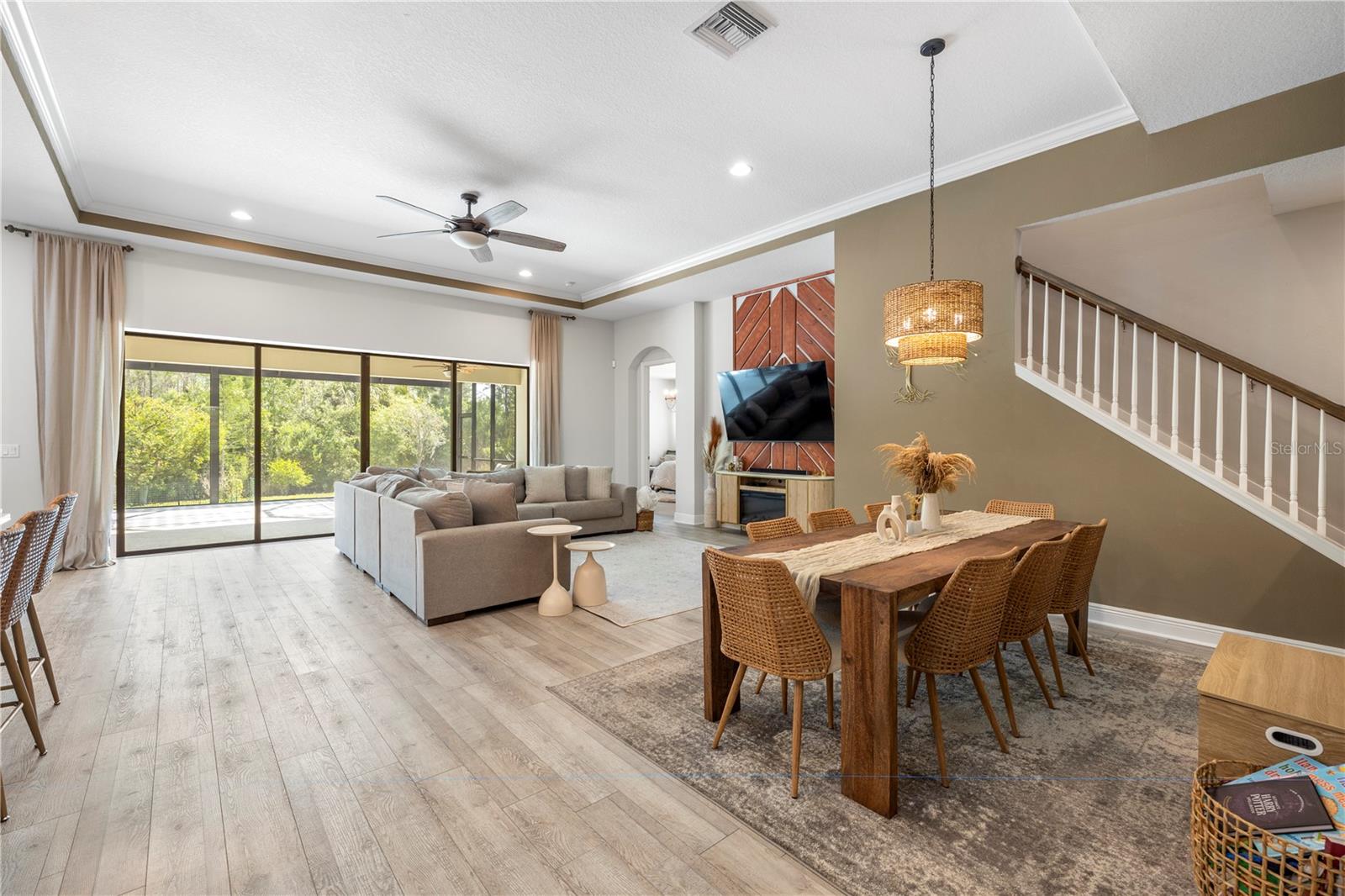 Listing photo id 16 for 4374 Tuner Bend