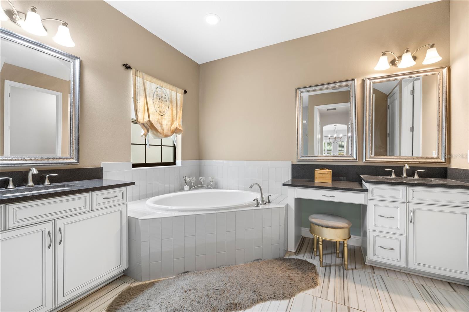 Listing photo id 34 for 4374 Tuner Bend