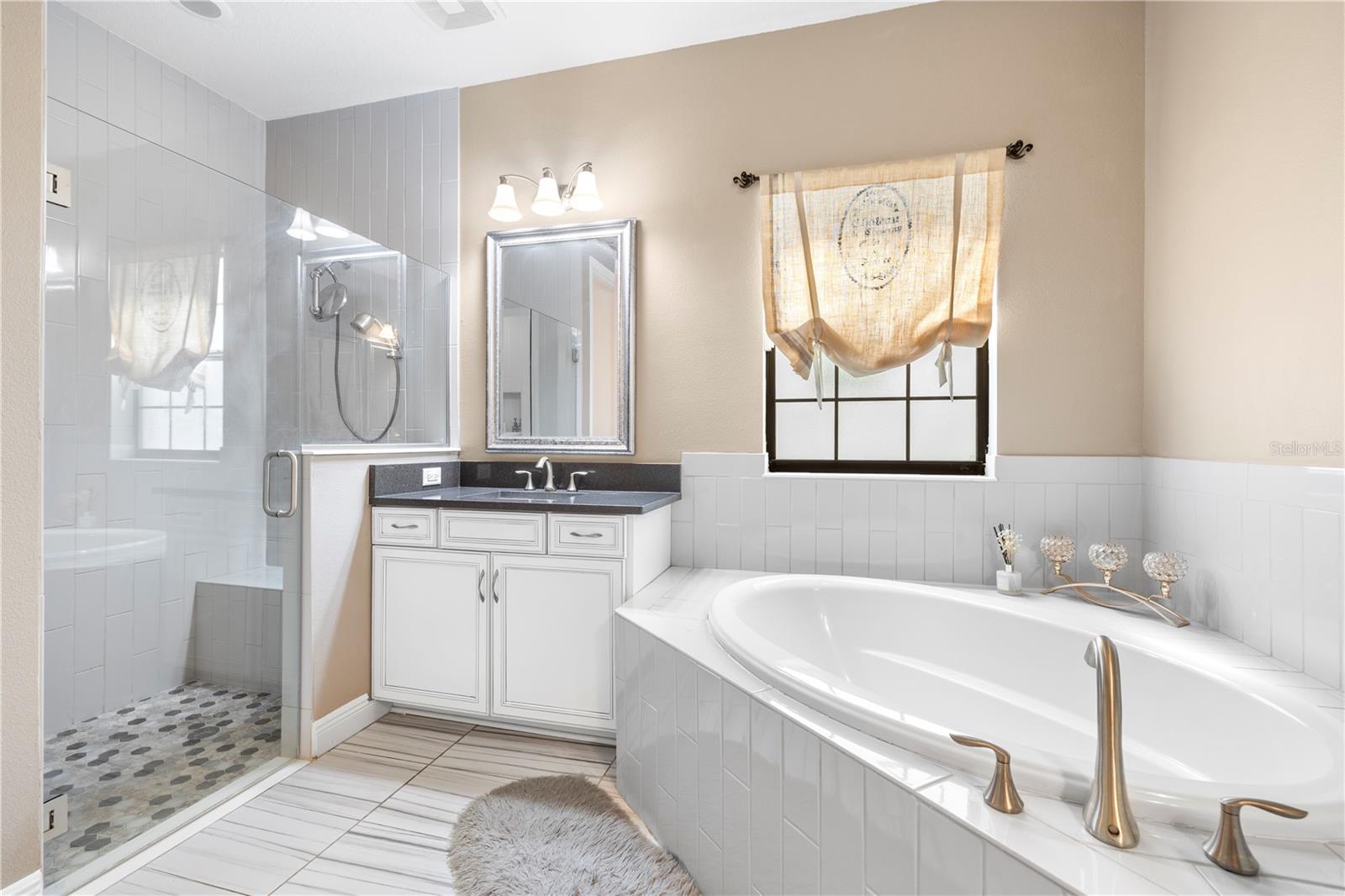 Listing photo id 35 for 4374 Tuner Bend