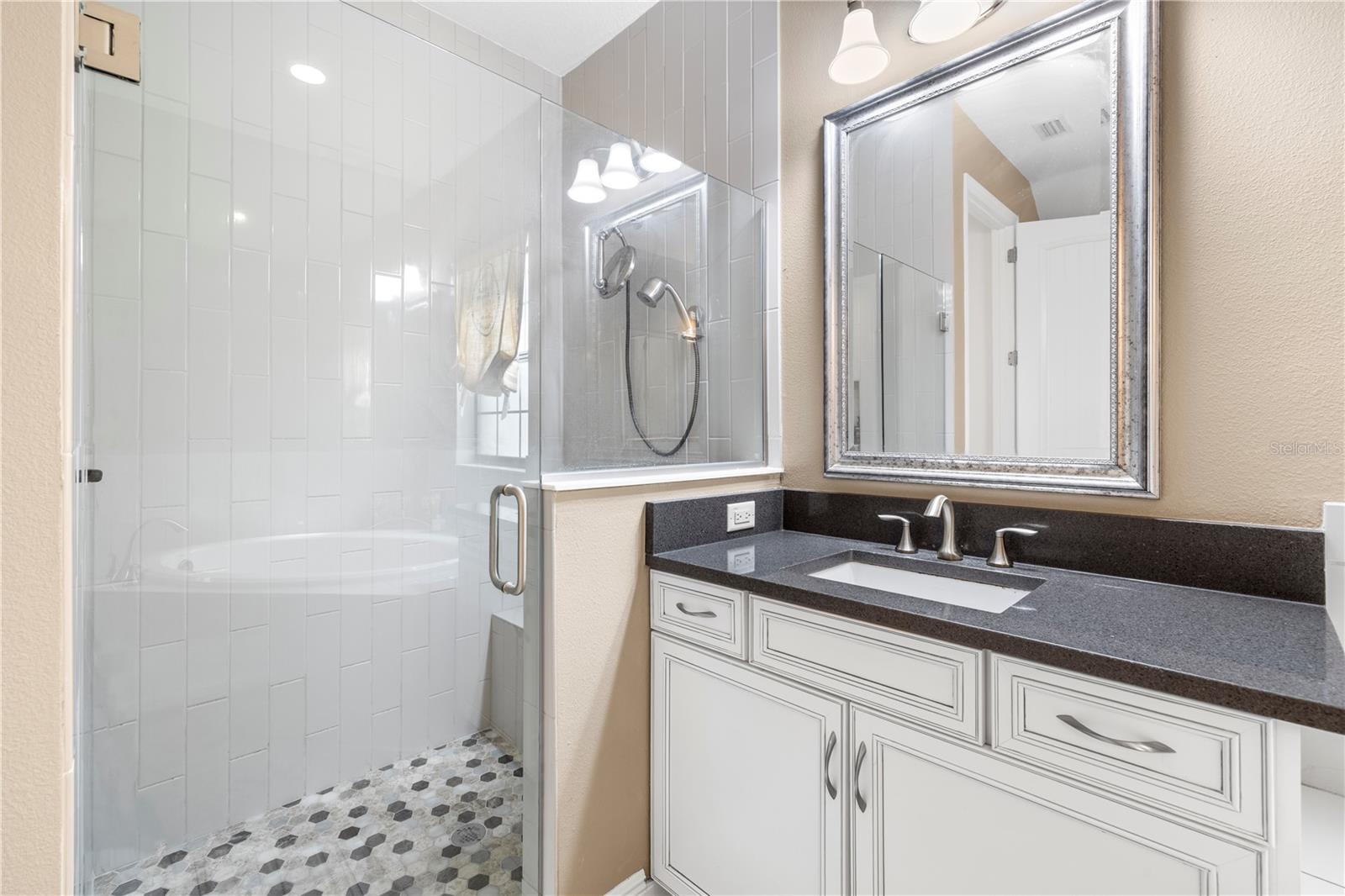 Listing photo id 36 for 4374 Tuner Bend