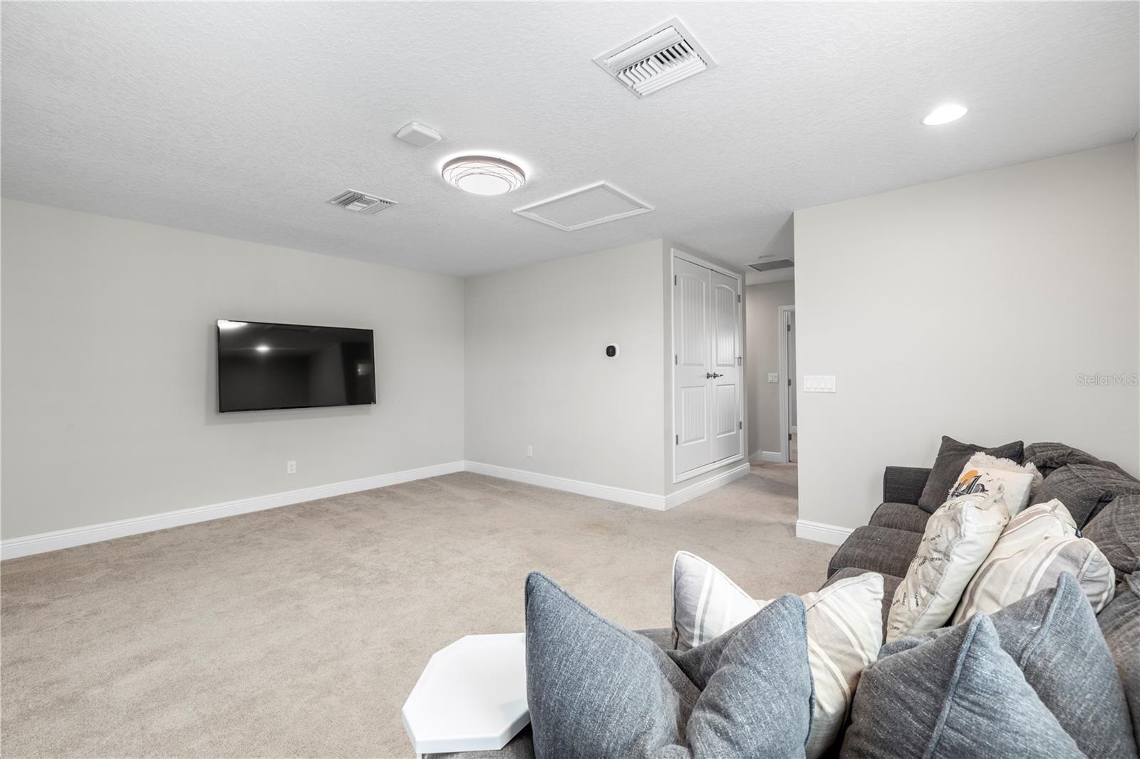 Listing photo id 59 for 4374 Tuner Bend