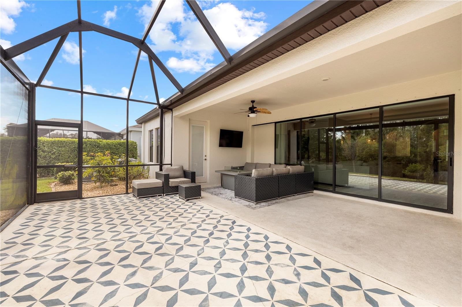 Listing photo id 71 for 4374 Tuner Bend