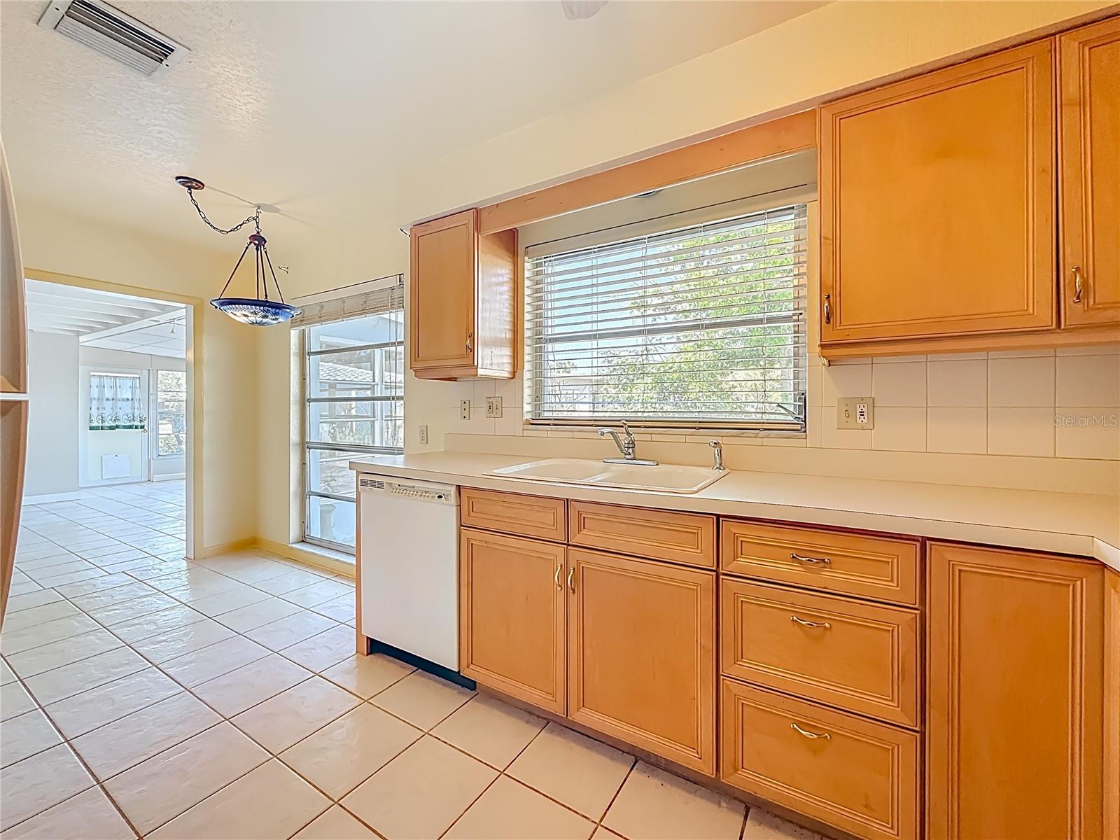 Image 10 of 30 For 2028 Imperial Way