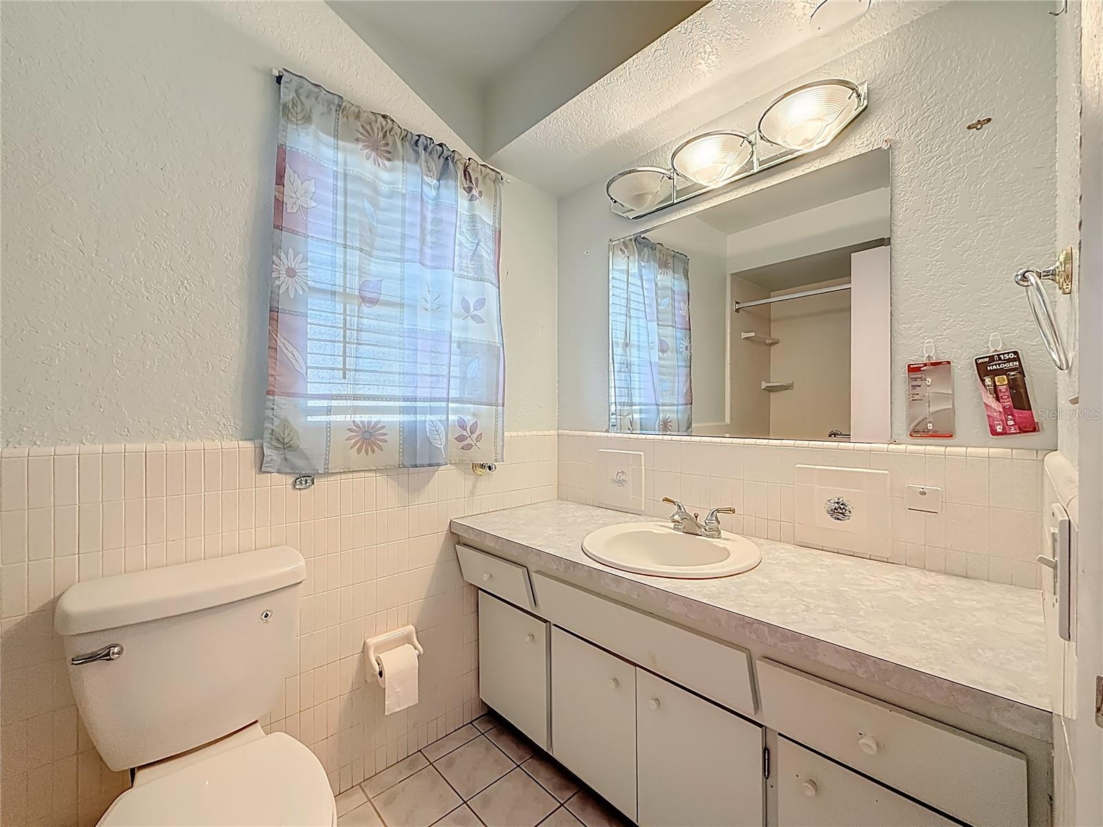 Image 19 of 30 For 2028 Imperial Way