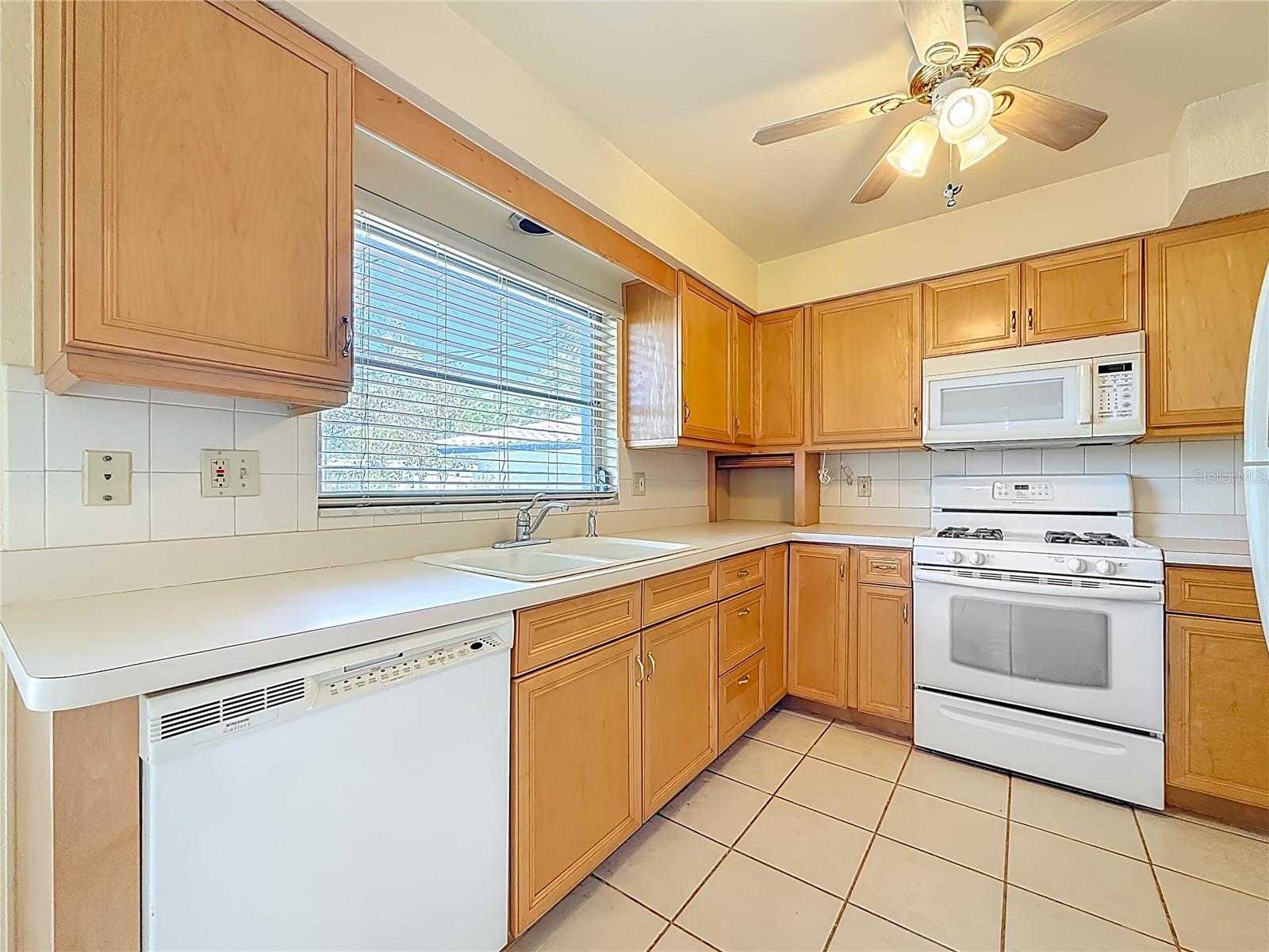 Image 8 of 30 For 2028 Imperial Way