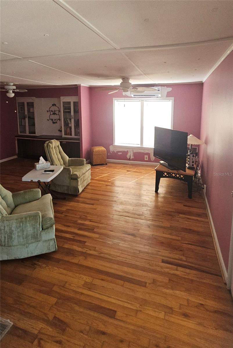 Image 19 of 89 For 13144 Coxswain Court