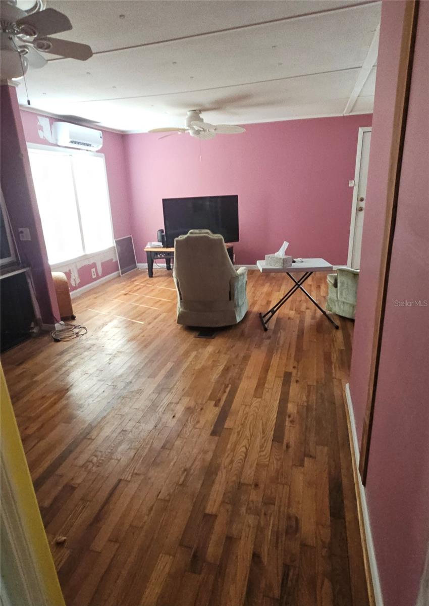 Image 25 of 89 For 13144 Coxswain Court