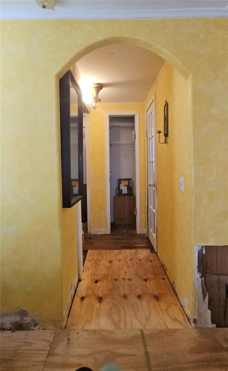 Image 32 of 89 For 13144 Coxswain Court