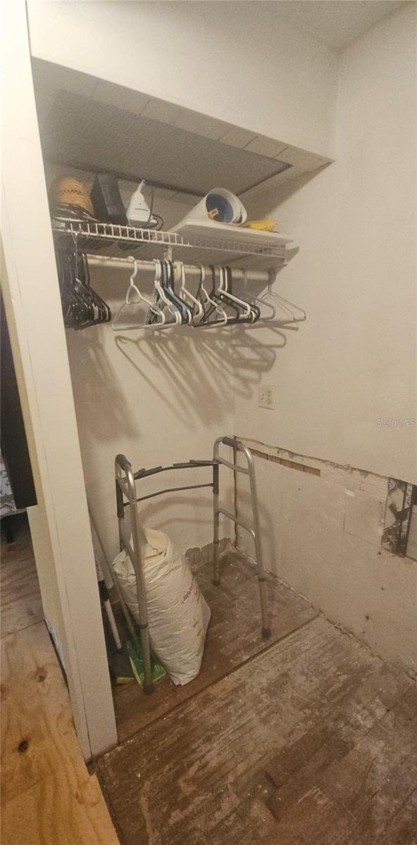 Image 38 of 89 For 13144 Coxswain Court