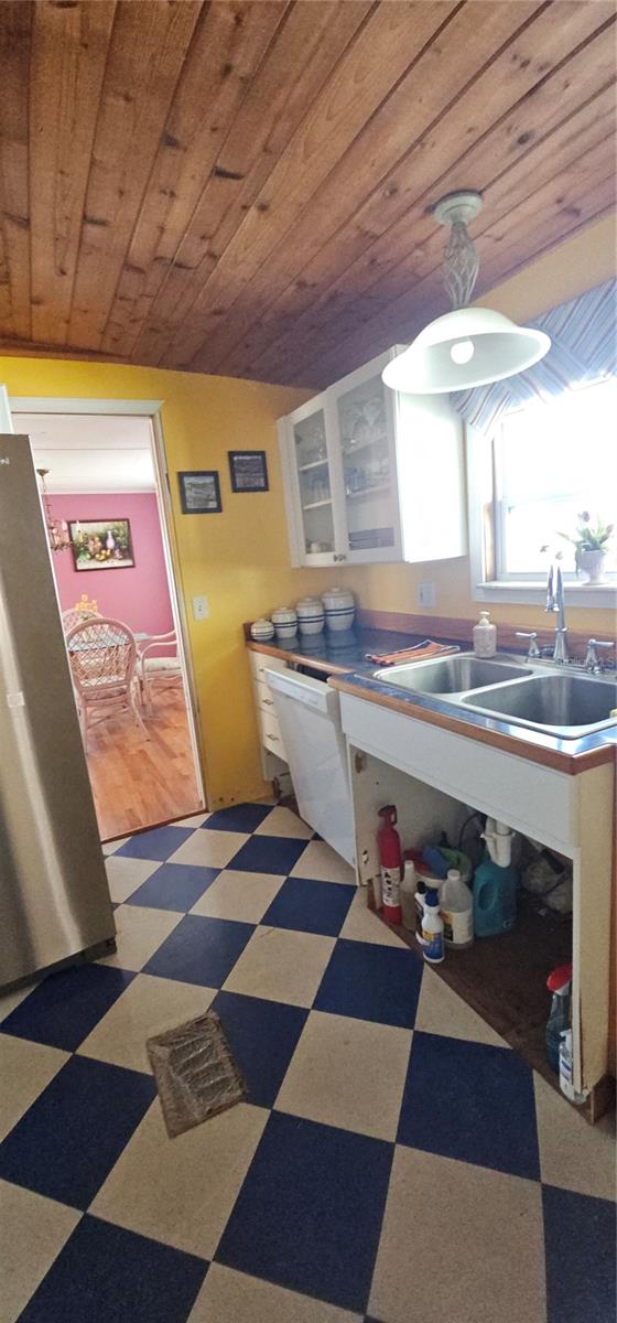 Image 39 of 89 For 13144 Coxswain Court