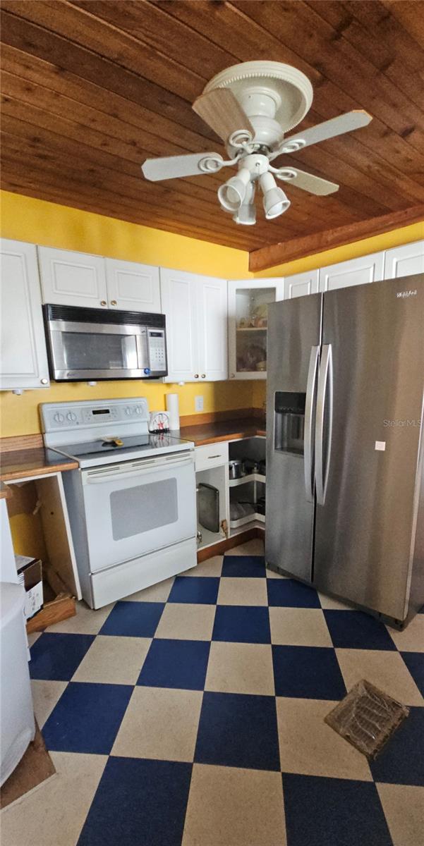 Image 40 of 89 For 13144 Coxswain Court