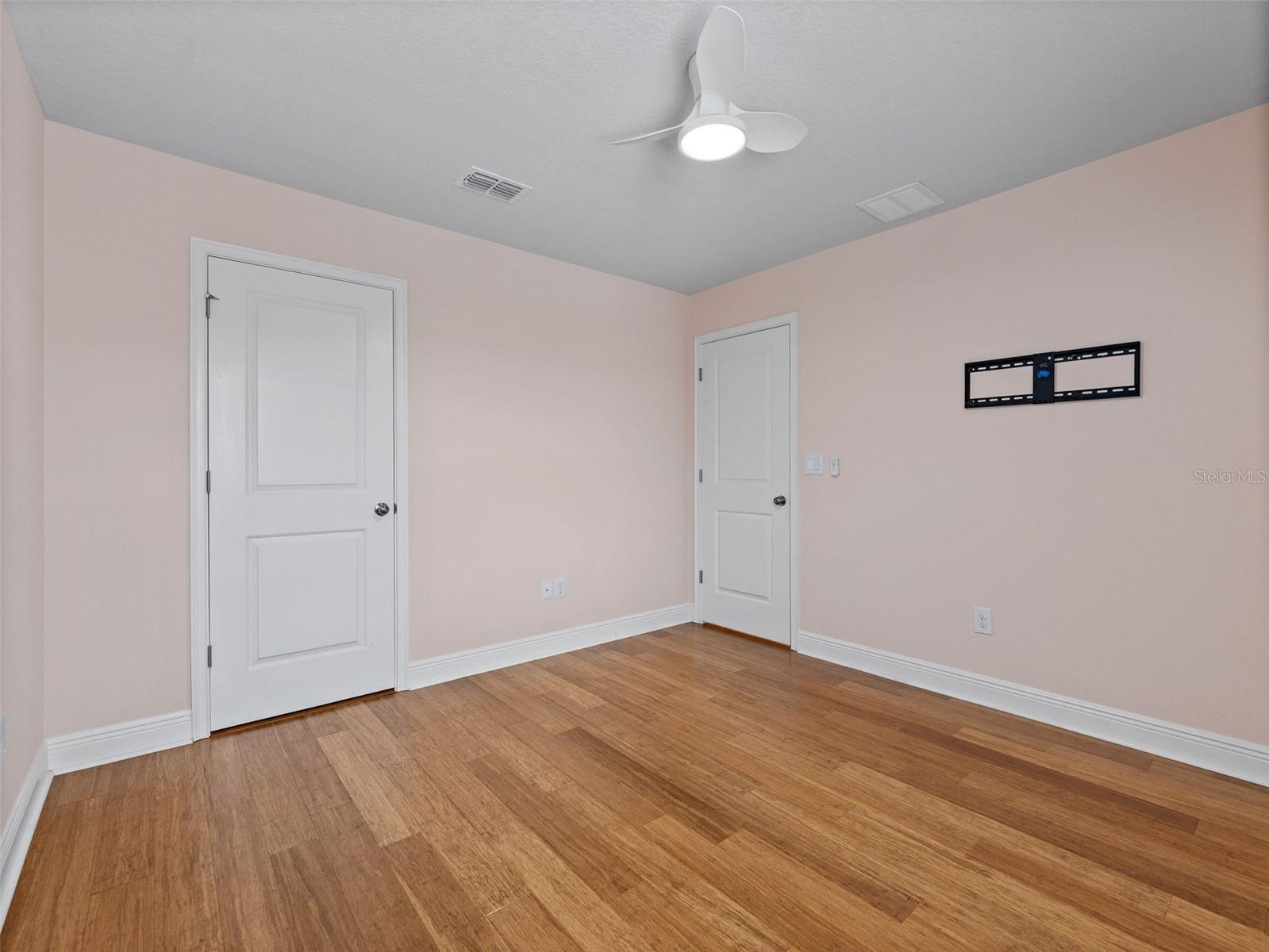 Image 18 of 30 For 5845 Grand Sonata