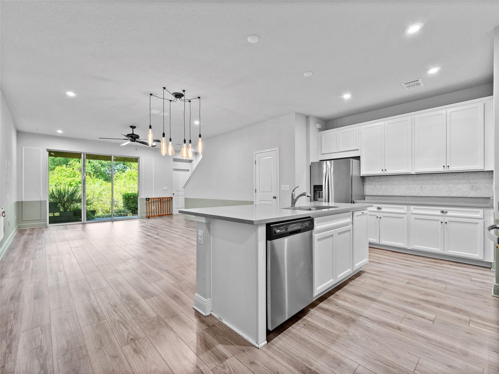 Image 3 of 30 For 5845 Grand Sonata