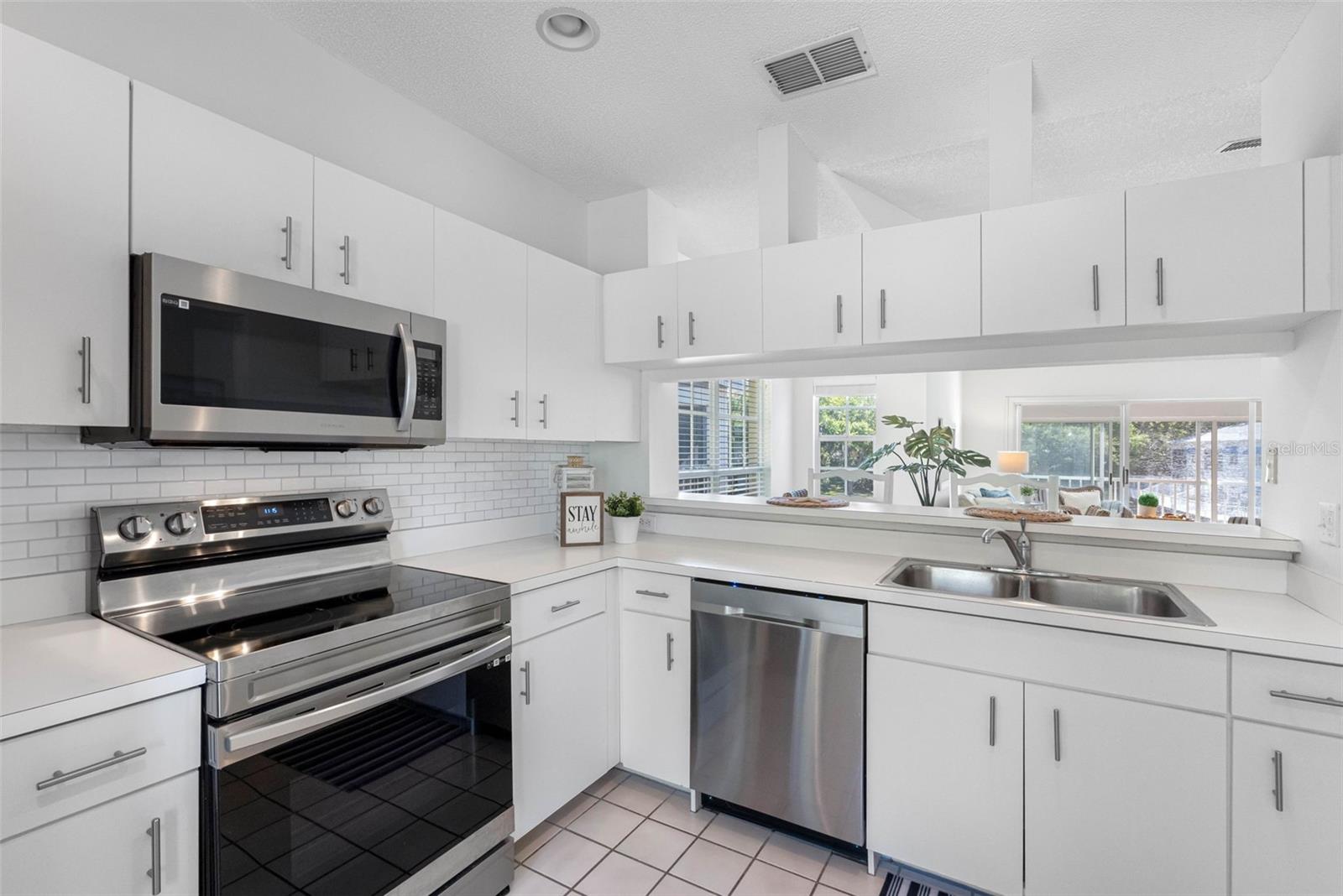 Image 13 of 75 For 11351 Shipwatch Lane 1841