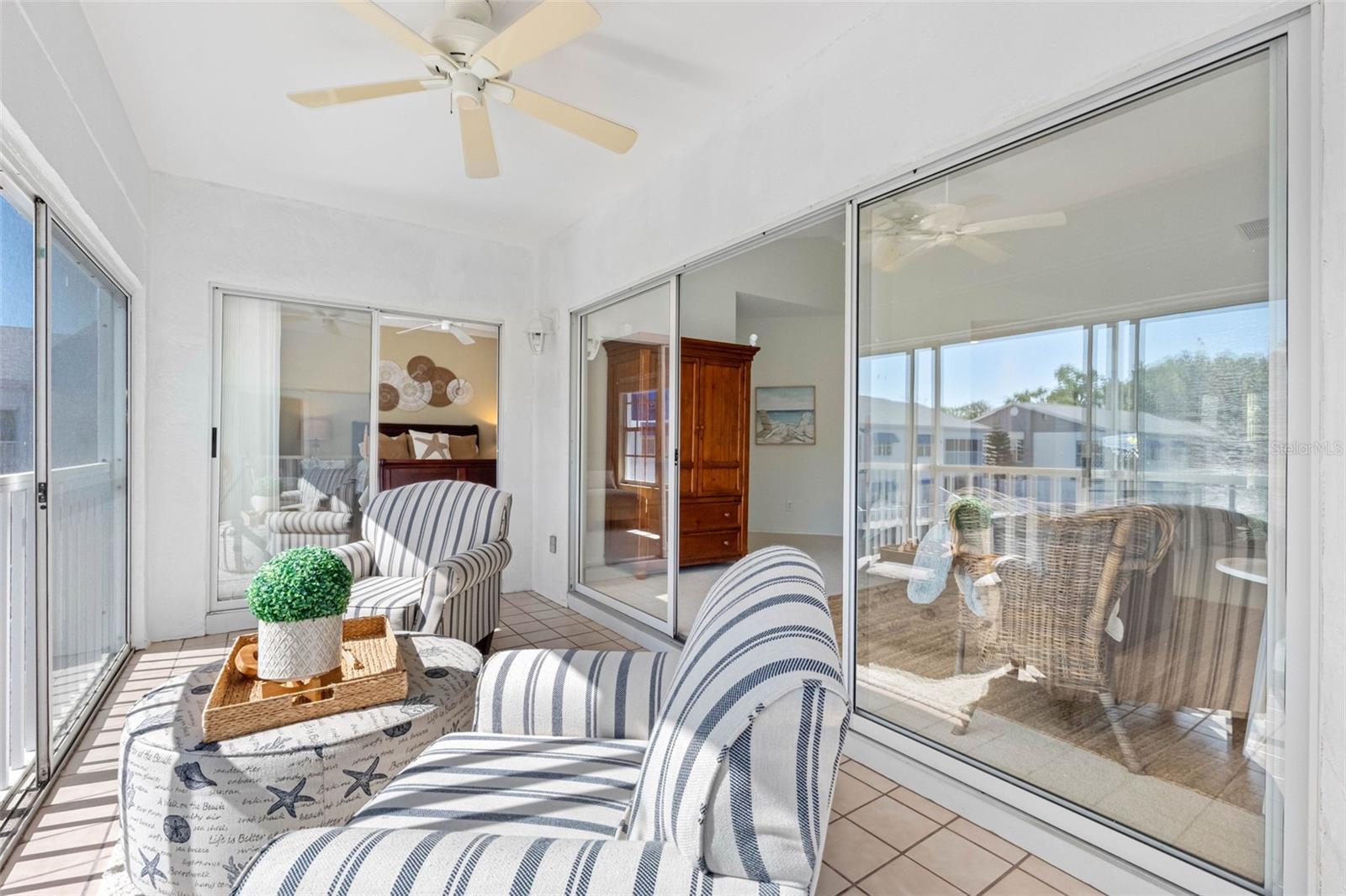 Image 27 of 75 For 11351 Shipwatch Lane 1841