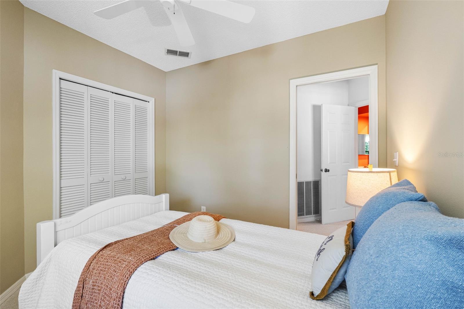 Image 46 of 75 For 11351 Shipwatch Lane 1841