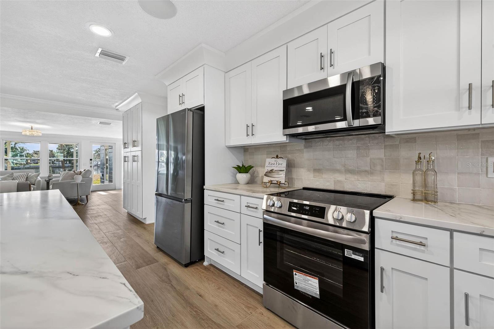 Image 9 of 38 For 4790 Venetian Boulevard Ne