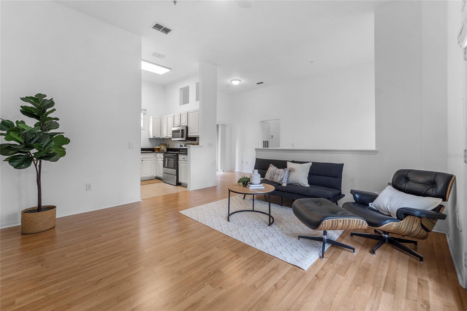 Image 16 of 33 For 501 Knights Run Avenue 6101