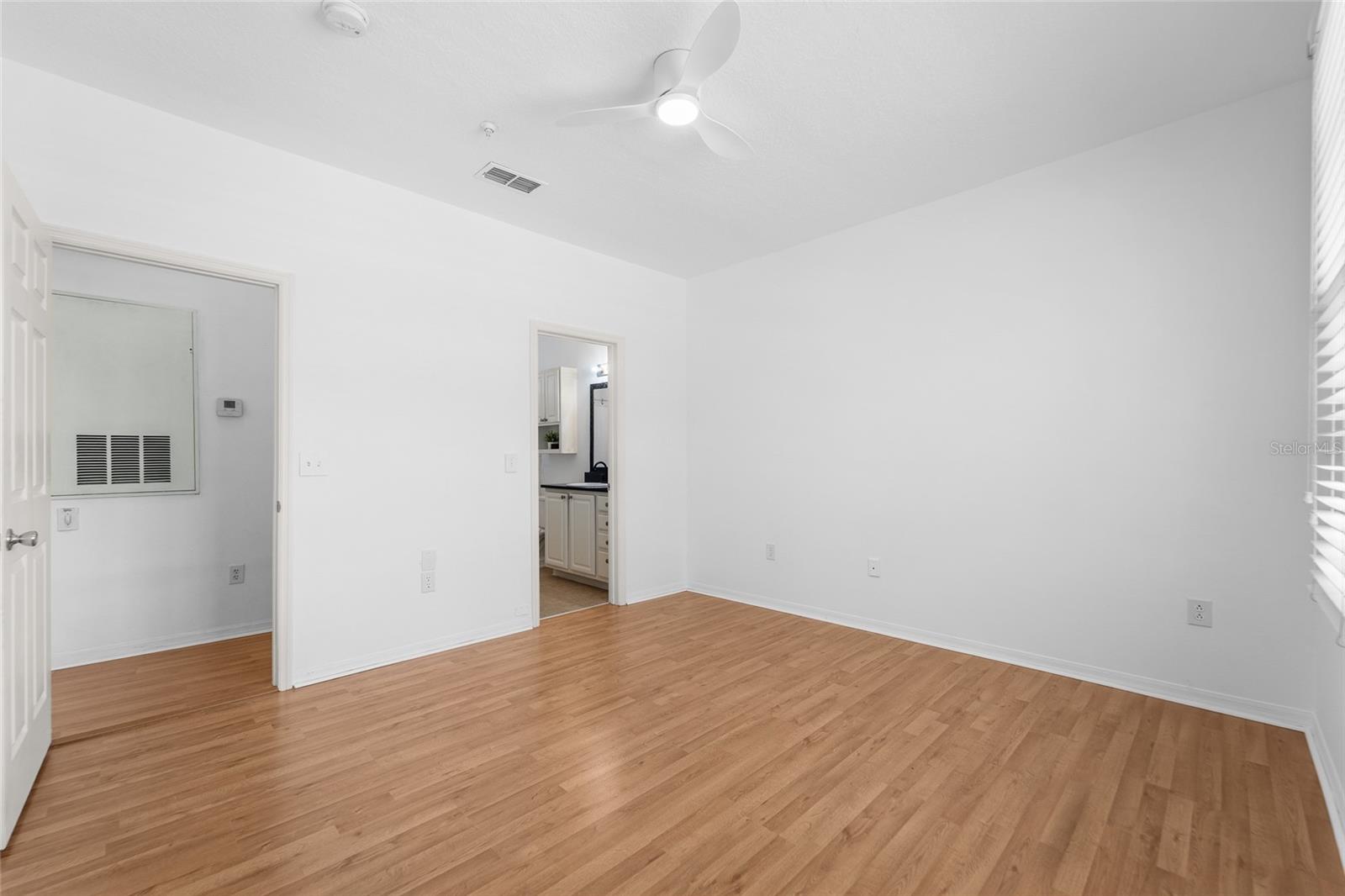 Image 21 of 33 For 501 Knights Run Avenue 6101