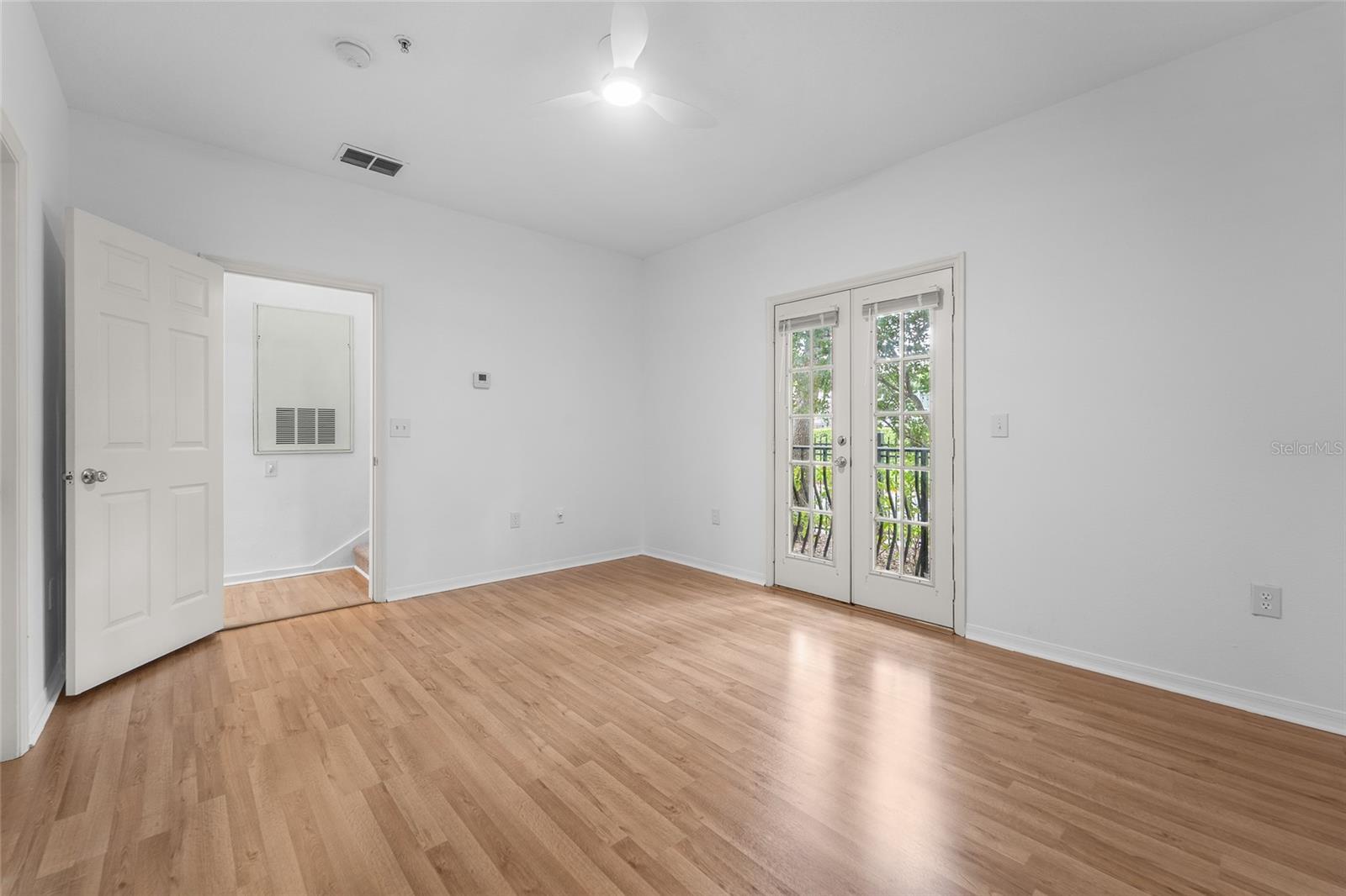 Image 8 of 33 For 501 Knights Run Avenue 6101