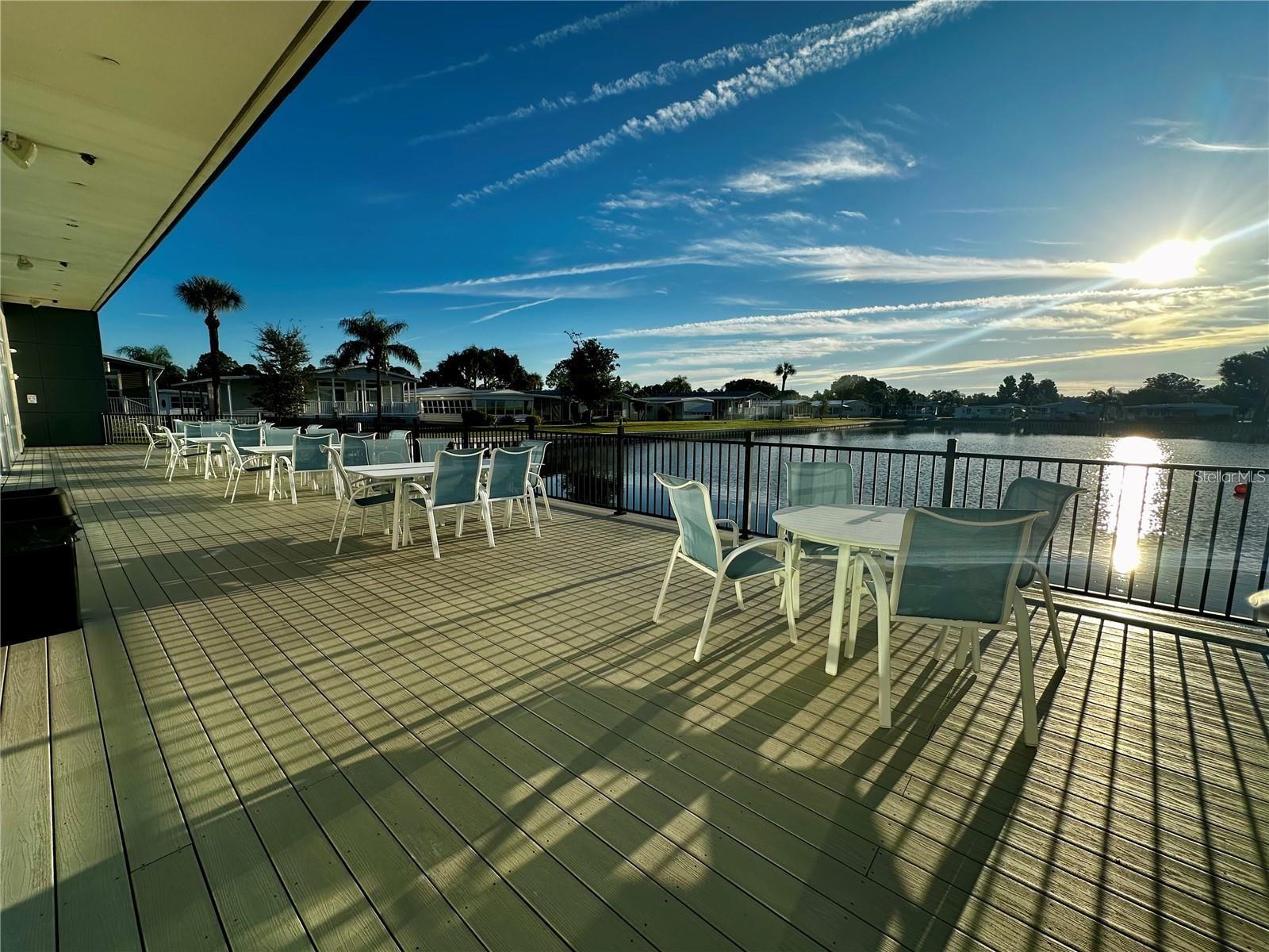 Listing photo id 17 for 1100 Belcher Road S 232