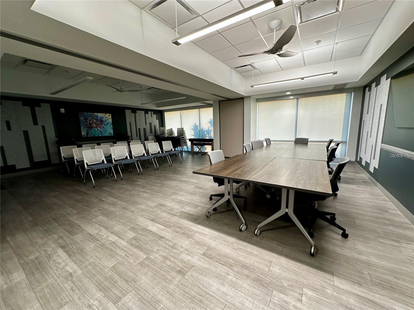 Listing photo id 26 for 1100 Belcher Road S 232