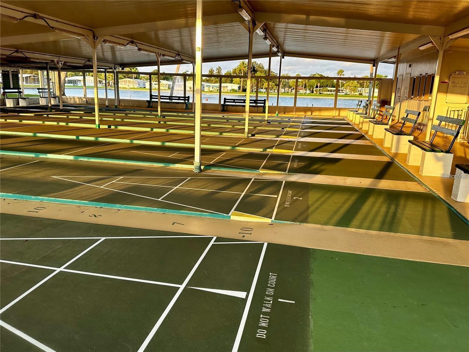 Listing photo id 31 for 1100 Belcher Road S 232