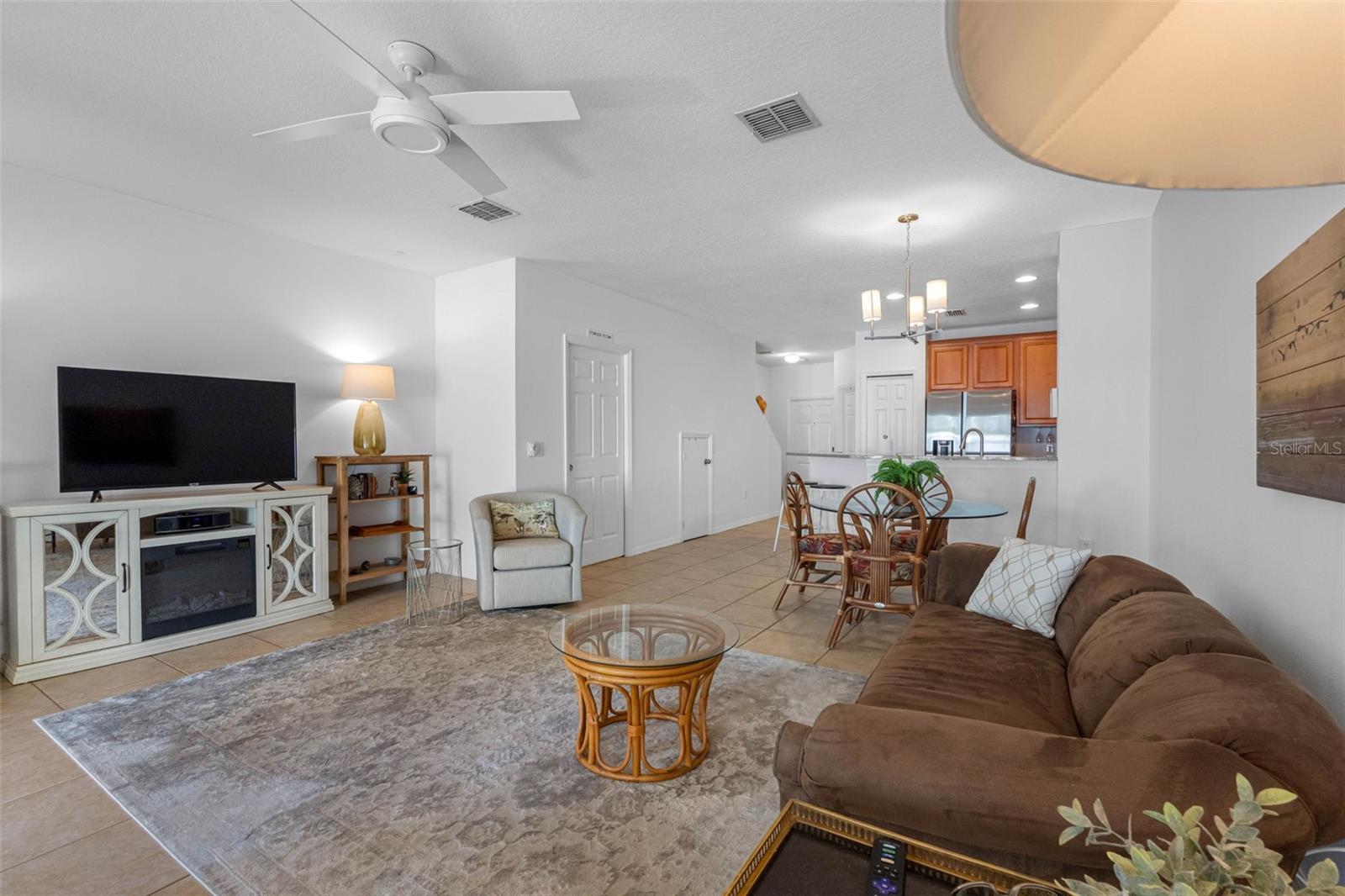 Image 15 of 40 For 20470 Needletree Drive