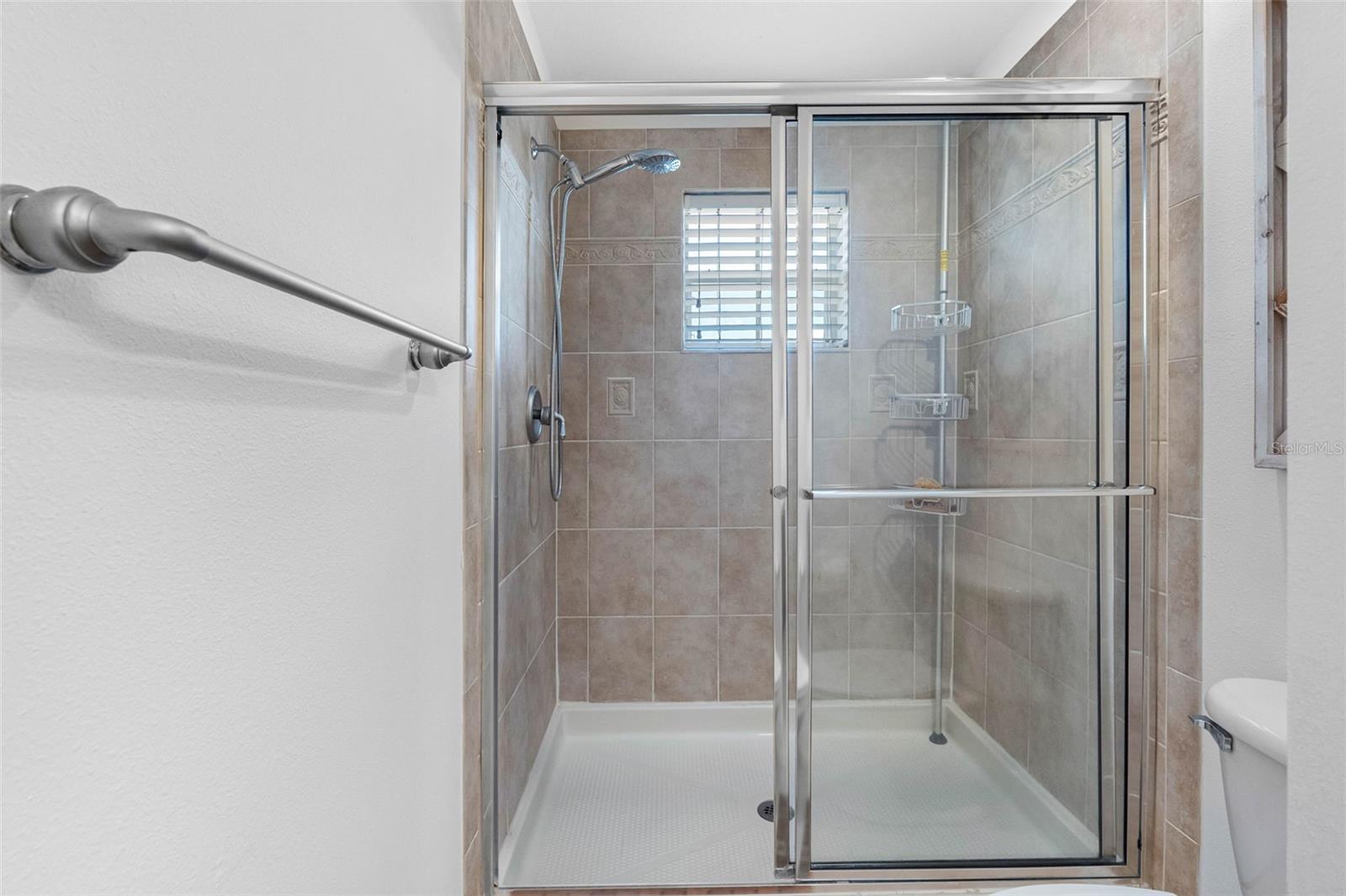 Image 28 of 40 For 20470 Needletree Drive