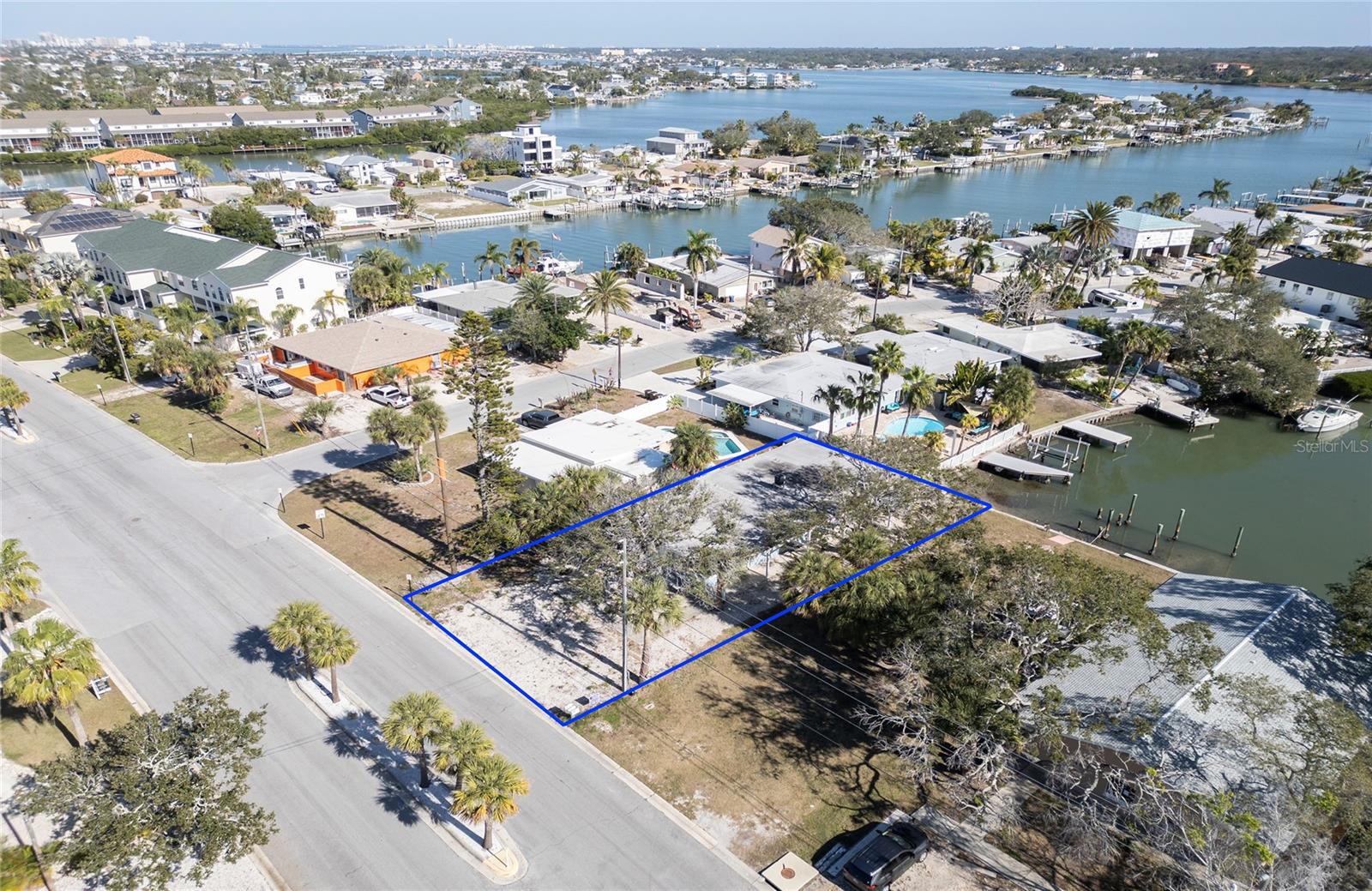 Image 18 of 65 For 717 Gulf Boulevard 1