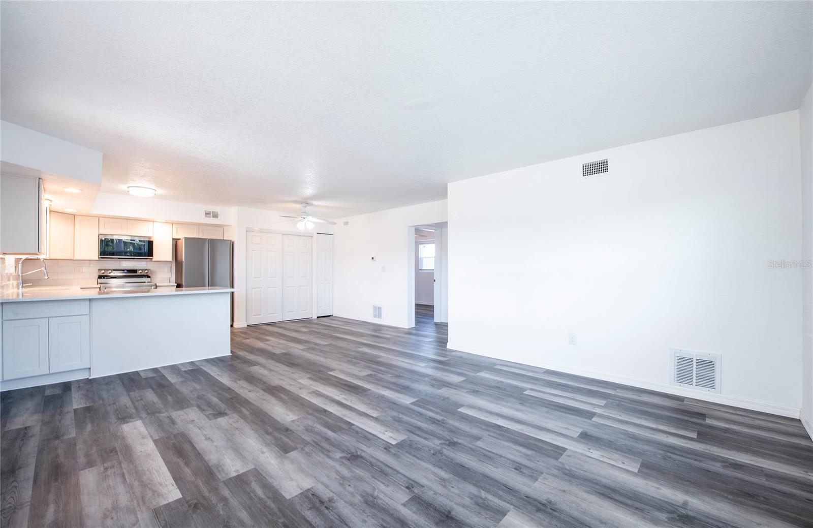 Image 41 of 65 For 717 Gulf Boulevard 1