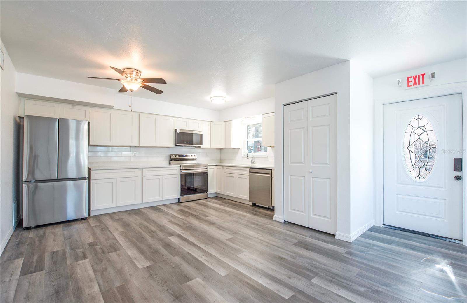 Image 7 of 65 For 717 Gulf Boulevard 1