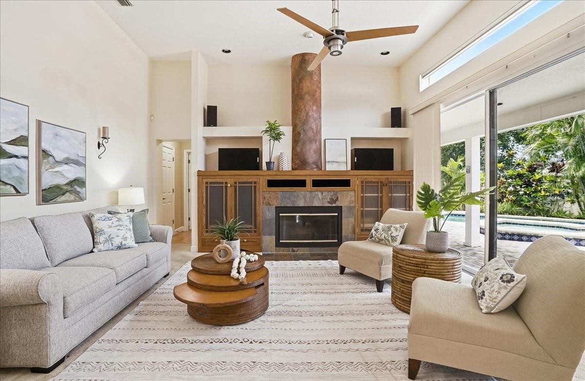 Image 12 of 42 For 860 Sand Pine Drive Ne