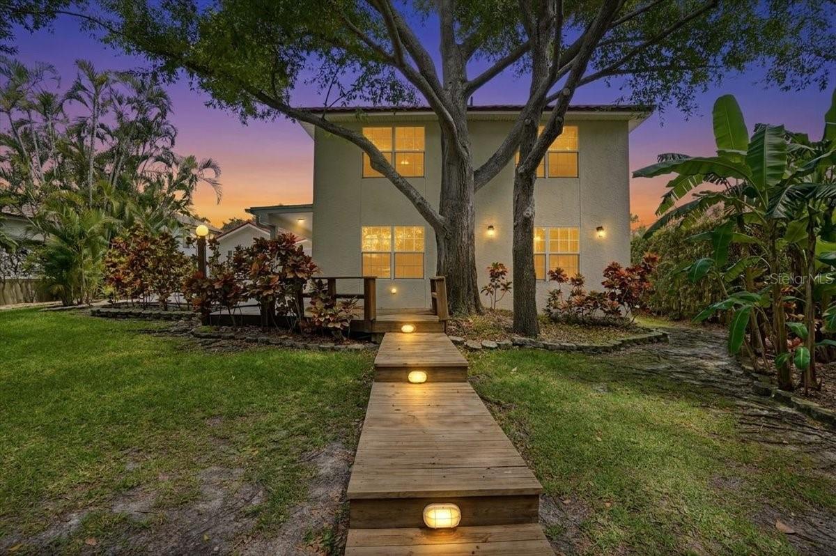 Image 26 of 42 For 860 Sand Pine Drive Ne