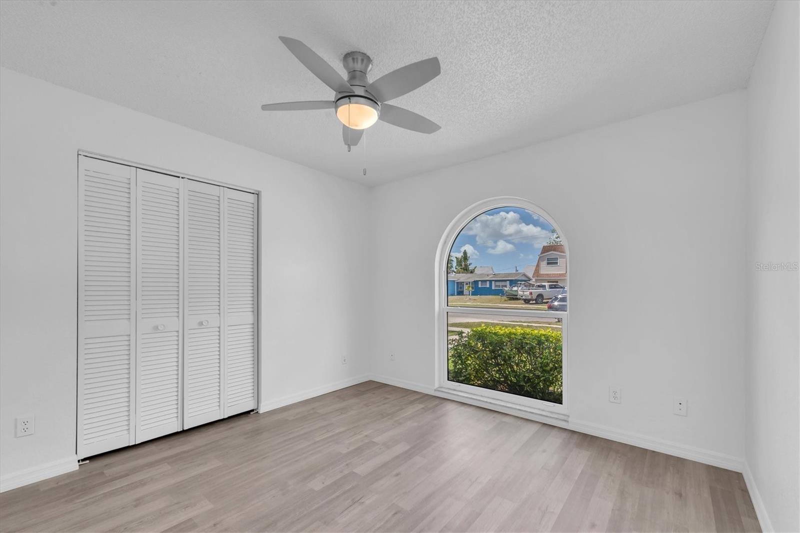 Image 5 of 30 For 8793 58th Street N