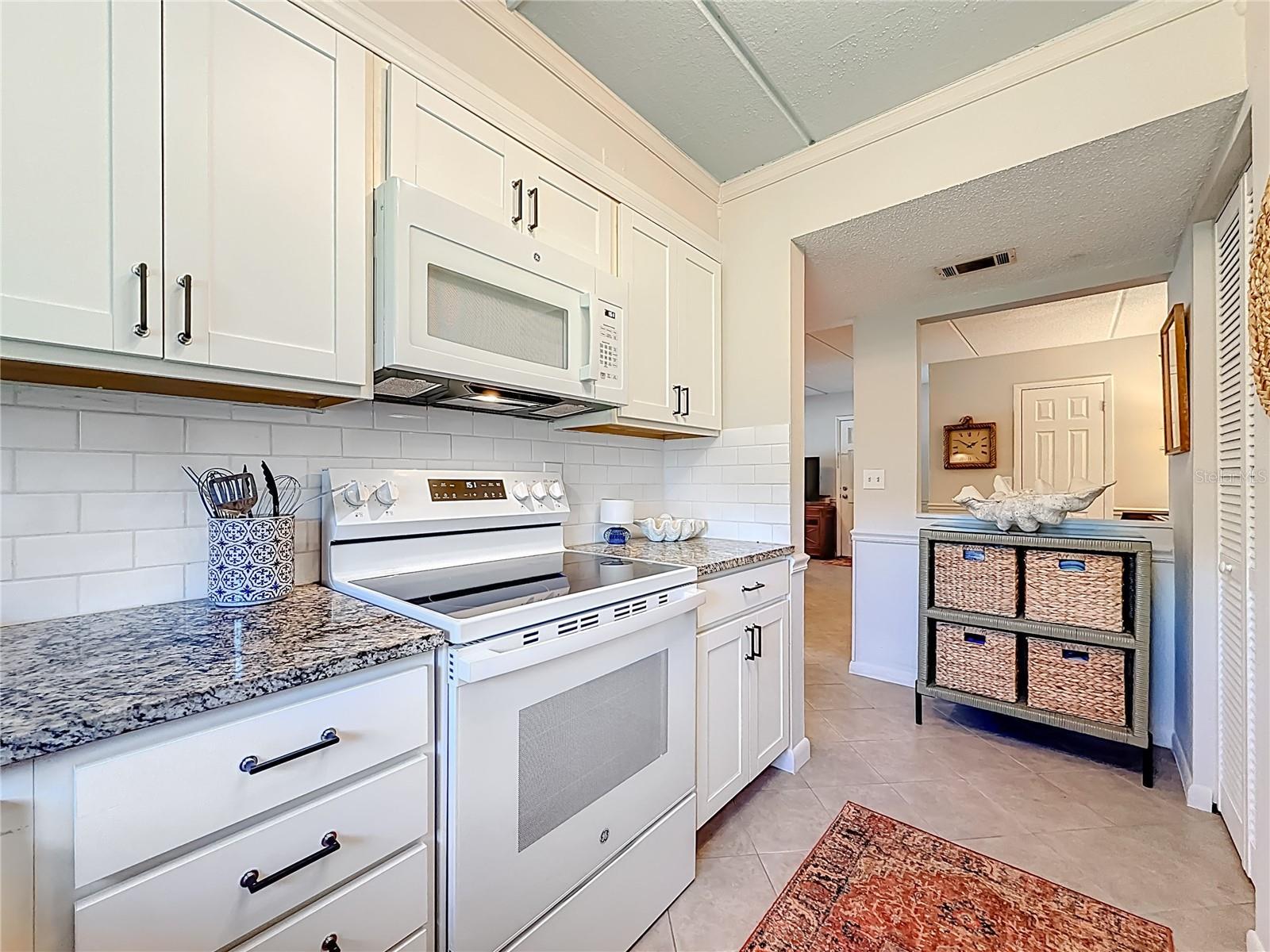 Image 18 of 56 For 360 Bayshore Boulevard 108