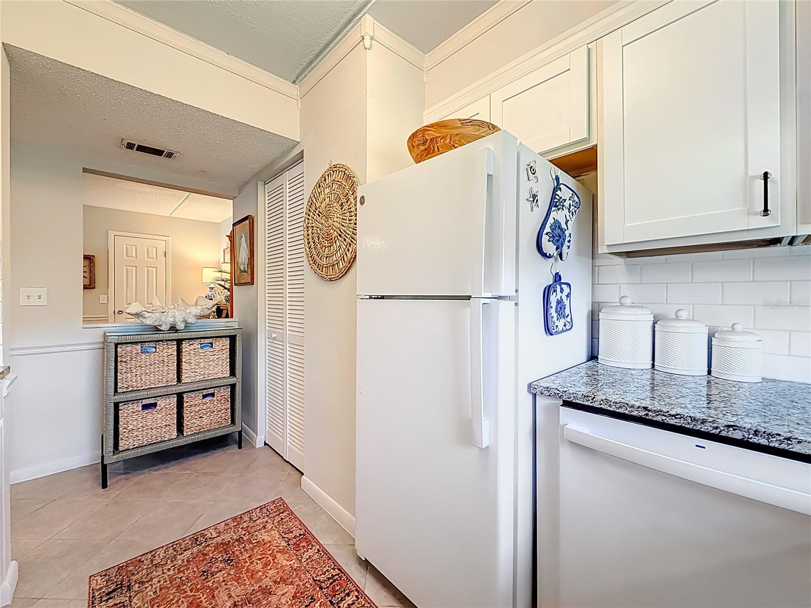 Image 21 of 56 For 360 Bayshore Boulevard 108