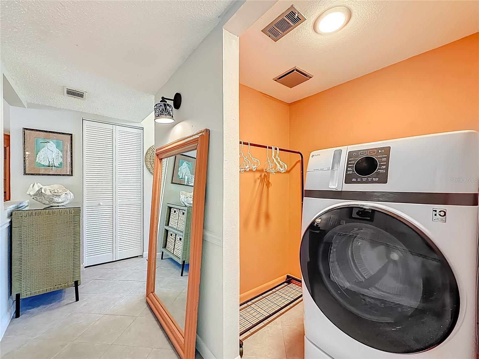 Image 23 of 56 For 360 Bayshore Boulevard 108