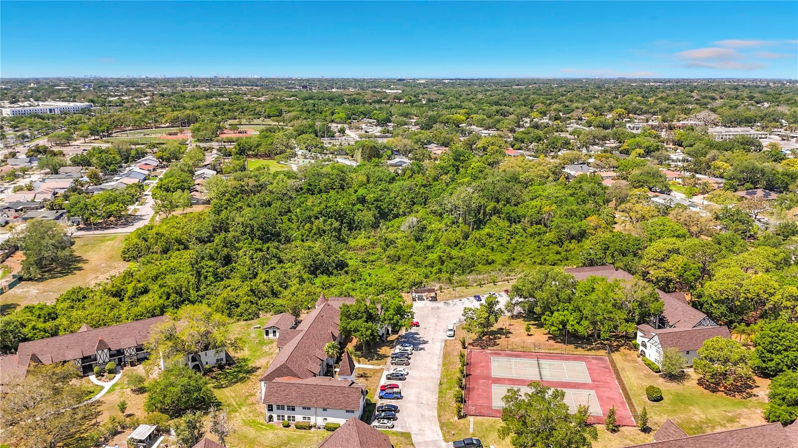 Image 31 of 56 For 360 Bayshore Boulevard 108