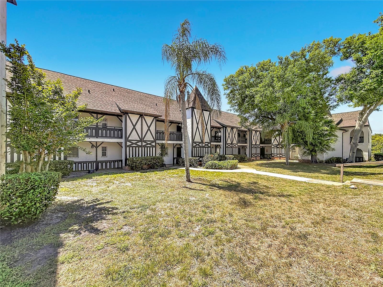 Image 39 of 56 For 360 Bayshore Boulevard 108