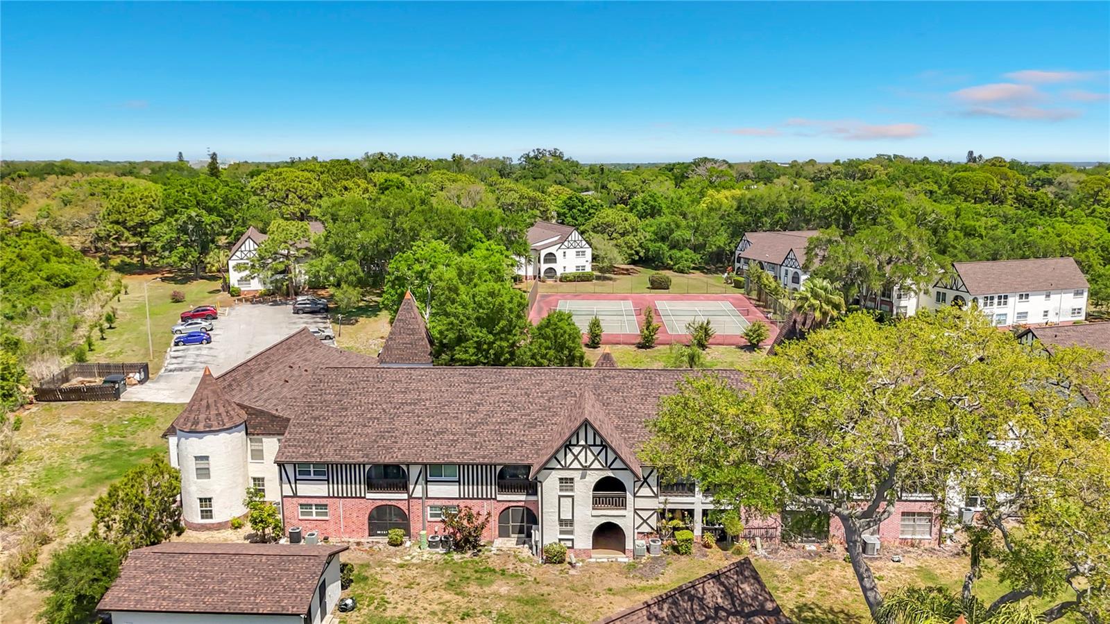 Image 44 of 56 For 360 Bayshore Boulevard 108