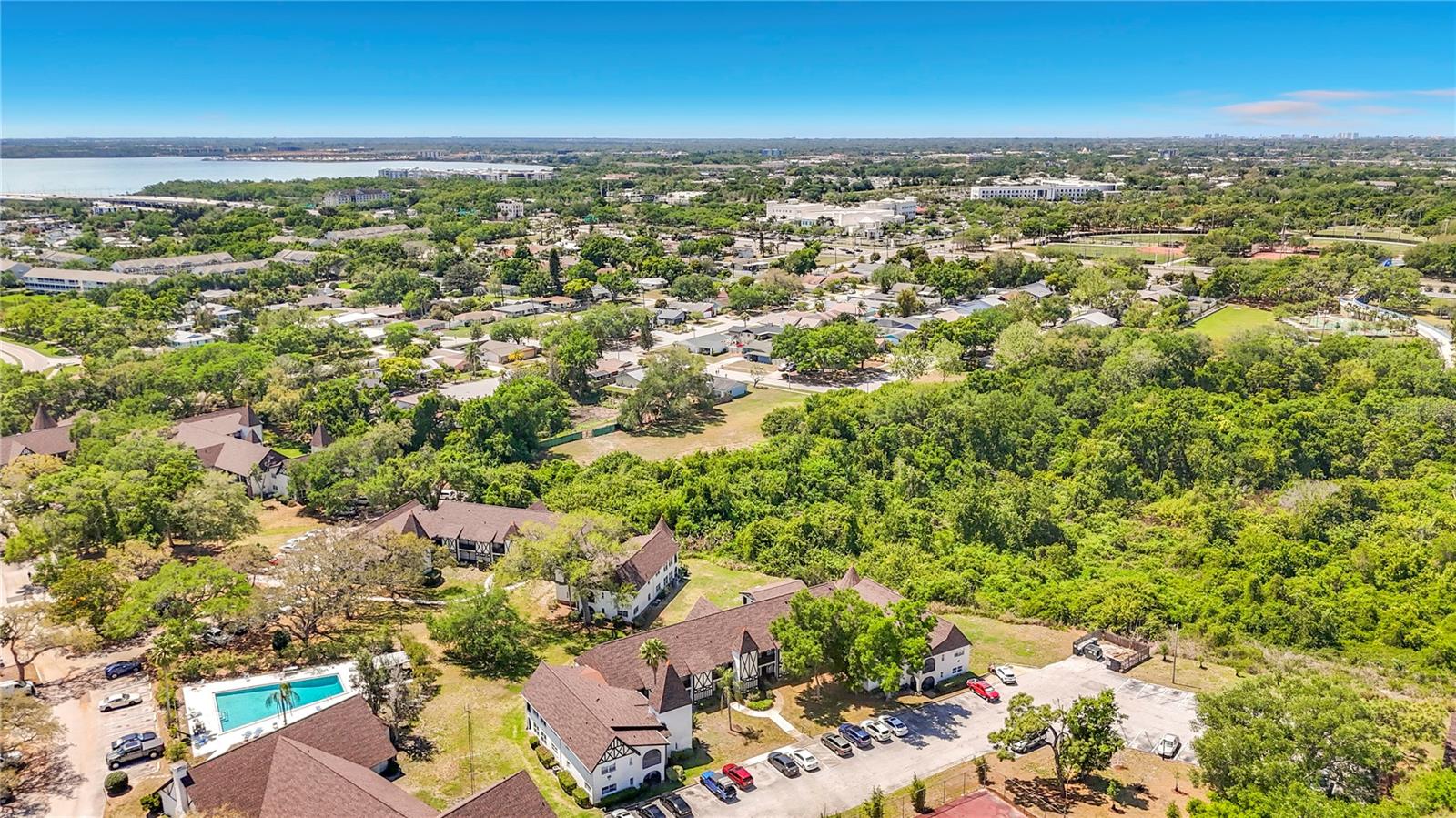 Image 49 of 56 For 360 Bayshore Boulevard 108