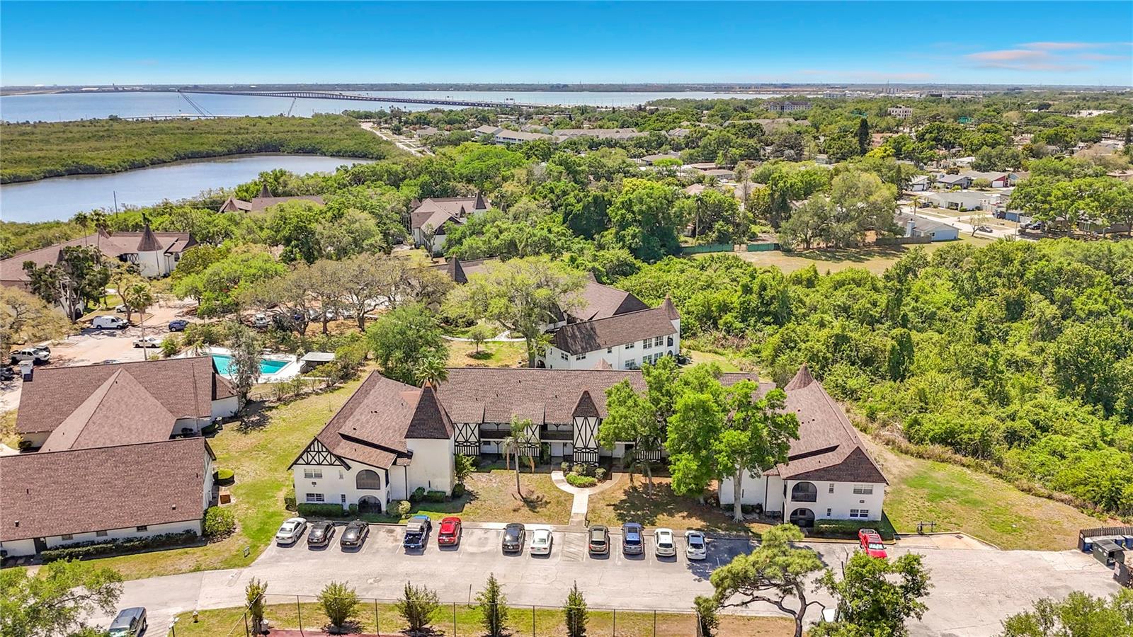 Image 51 of 56 For 360 Bayshore Boulevard 108