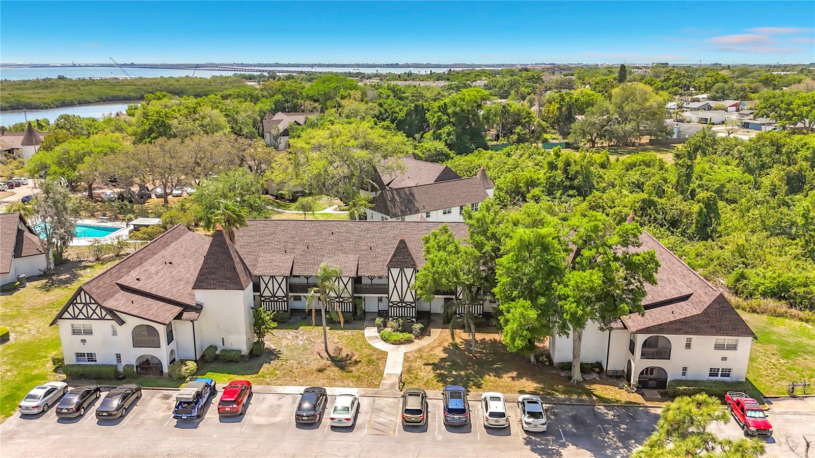 Image 52 of 56 For 360 Bayshore Boulevard 108