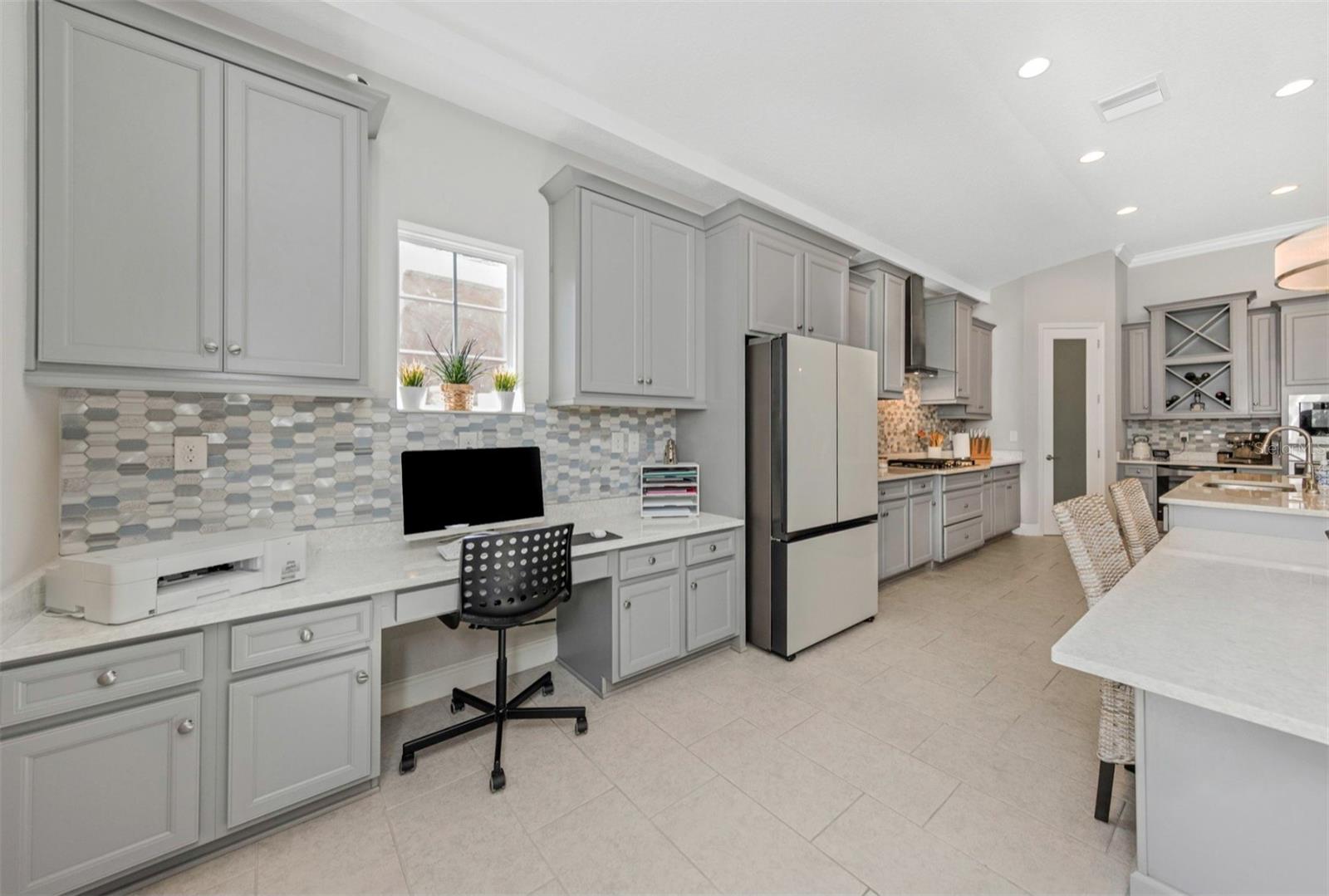 Image 13 of 43 For 6916 Neopolitan Court