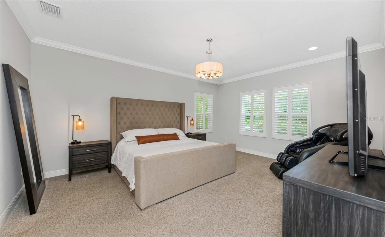 Image 18 of 43 For 6916 Neopolitan Court