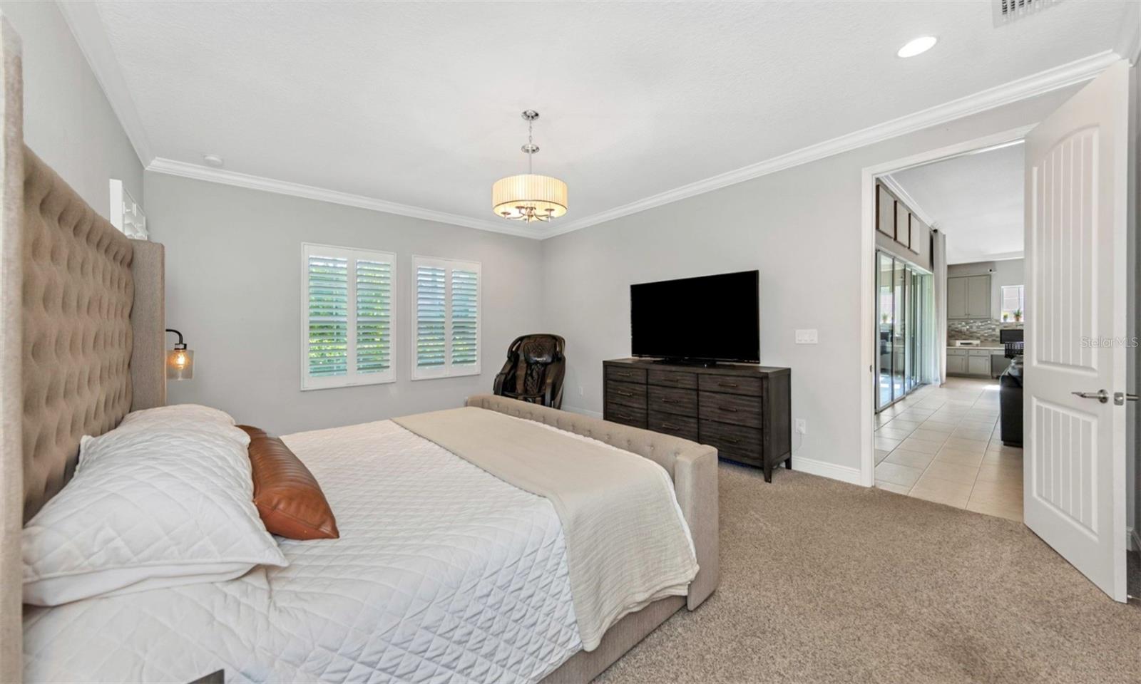 Image 19 of 43 For 6916 Neopolitan Court