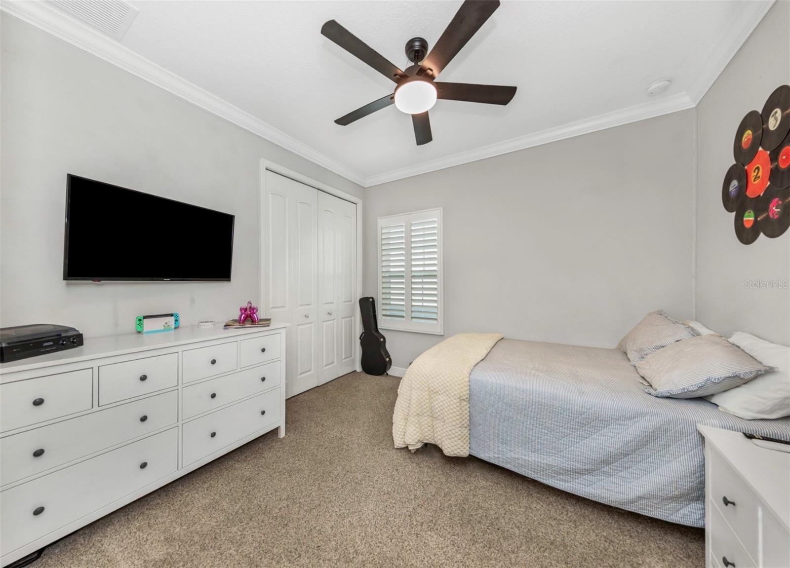 Image 28 of 43 For 6916 Neopolitan Court